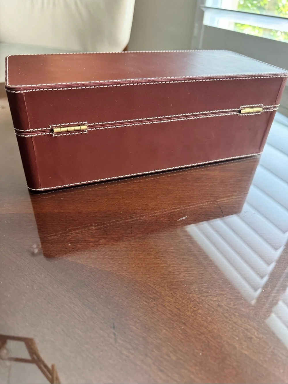 Mark and Graham CLASSIC LEATHER TOP STITCH WATCH BOX